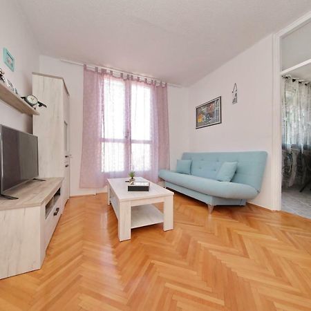 Apartman Lana In City Centre With Garage Задар Экстерьер фото