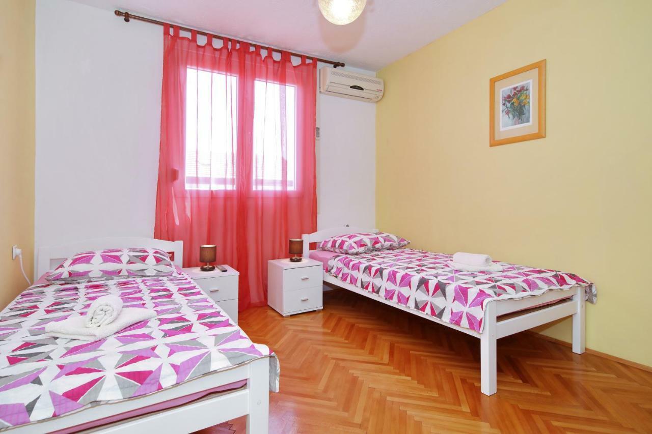 Apartman Lana In City Centre With Garage Задар Экстерьер фото